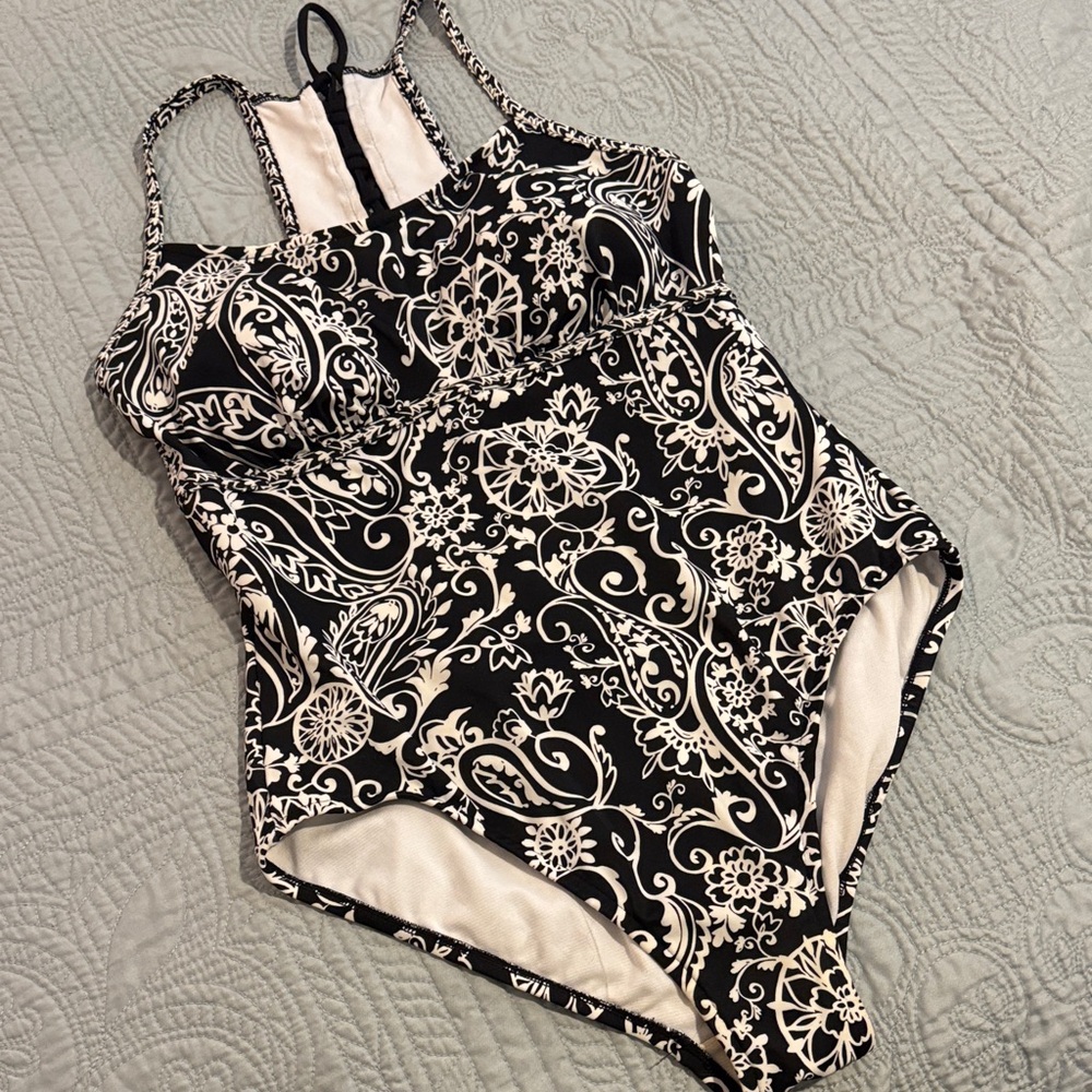 Black and White Patterned Swimsuit